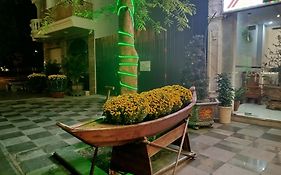 Queen Sea Hotel